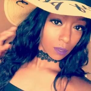 Meet your Posher, Paulina